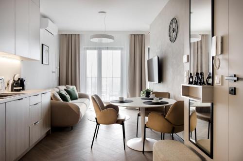 Katowice Apartment | Apartamenty Tespis - Góreckiego 19 next to STREFA KULTURY - SPODEK, NOSPR, MCK