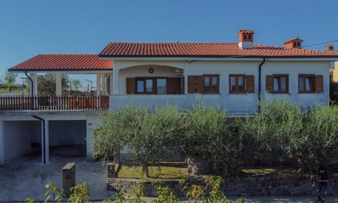 Kozana Apartment | Apartma Tri oljke