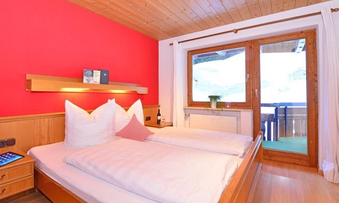 Mittelberg Apartment | Apartment / 1 bedroom / shower, toilet, "2" - Ferienwohnungen Bender