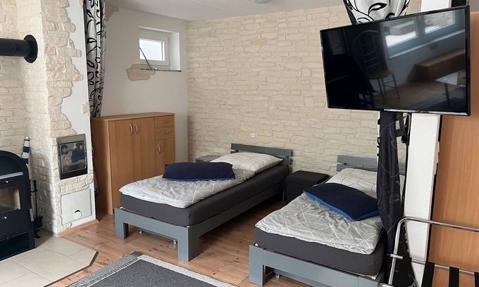 Dettingen an der Erms Apartment | Apartment '48qm' with Private Terrace and Wi-Fi