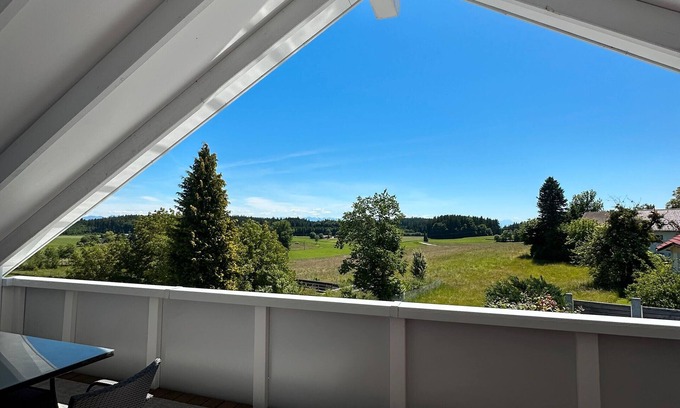 Waldburg Apartment | Apartment 'Alpenblick' with Mountain View, Private Terrace and Wi-Fi