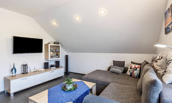 Hoechenschwand Apartment | Apartment 'Alpenpanorama, 76qm, 2 Schlafräume' with Mountain View, Shared Terrace and Wi-Fi