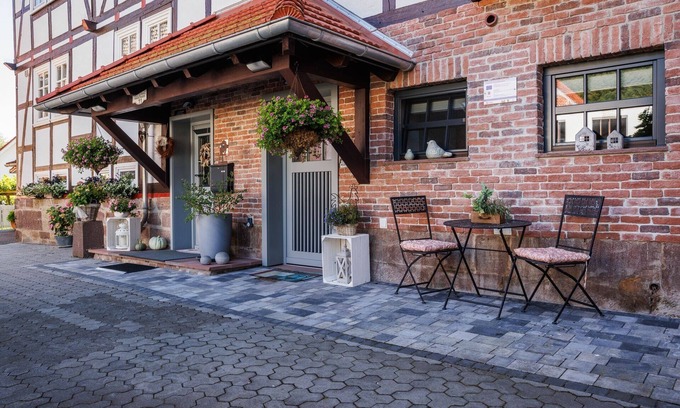 Aua Apartment | Apartment 'Alter Kuhstall' with Private Terrace and Wi-Fi