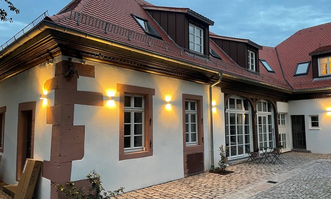 Gernsbach Apartment | Apartment 'Altes Kutschhaus' with Mountain View, Wi-Fi and Air Conditioning