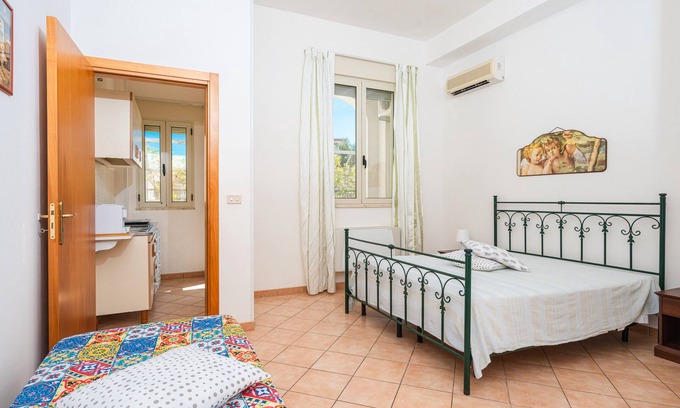 Cocumola Apartment | Apartment 'Angeli Nel Salento - Holiday Home 2' with Private Terrace, Wi-Fi and Air Conditioning