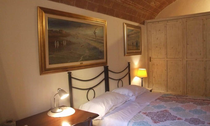 Pisa City Centre Apartment | Apartment at only 4 min walk from the leaning Tower, with car parking