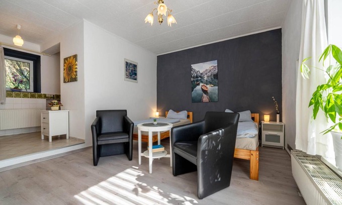 Liepe Apartment | Apartment 'Behling 1 with Terrace' with Shared Terrace, Communal Garden and Wi-Fi