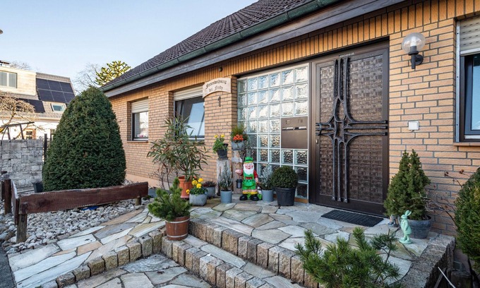 Langenargen Apartment | Apartment 'Bei Fredy' with Balcony and Wi-Fi