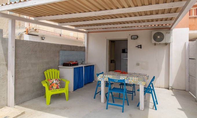 Granelli Apartment | Apartment 'Brezza Marina In Oasi Del Mare' with Sea View and Wi-Fi