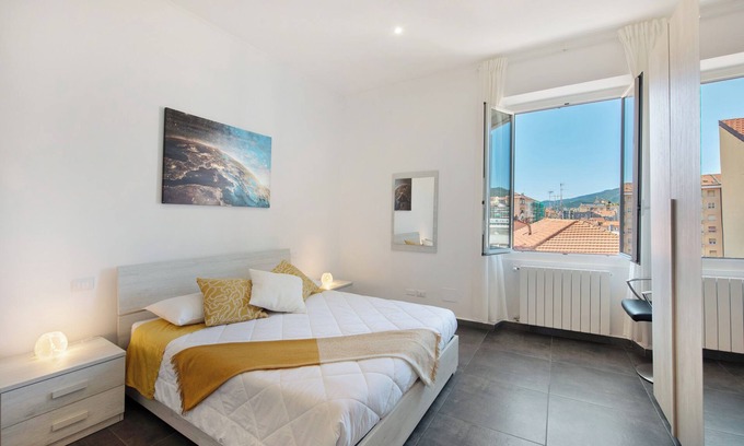 Savona Apartment | Apartment 'Casa Alba La Casa Delle Coccole' with Sea View, Wi-Fi and Air Conditioning