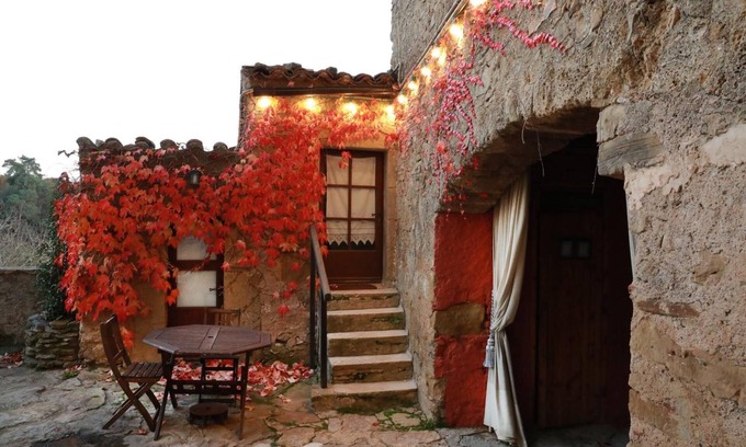 Castelltercol Apartment | Apartment 'Casa Del Pastor-Burgarolas Village' with Mountain View, Shared Pool and Wi-Fi