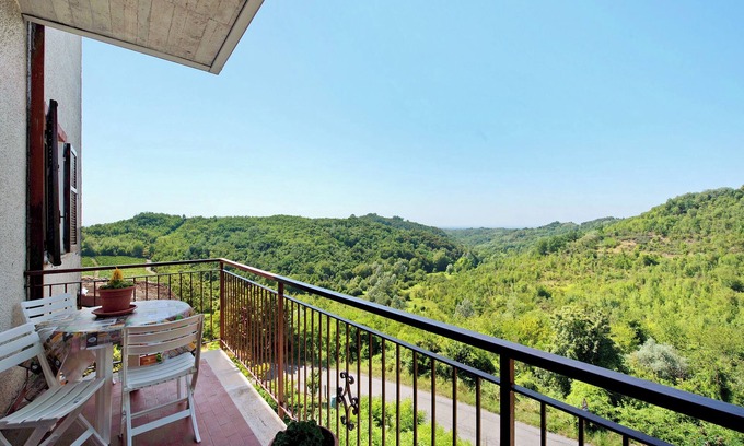 Gavi Apartment | Apartment 'Casa Vera' with Mountain View, Private Terrace and Wi-Fi