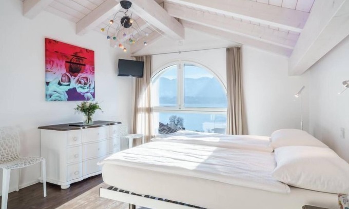 Hilterfingen Apartment | Apartment Philuma in Hilterfingen-Hünibach - 4 persons, 2 bedrooms