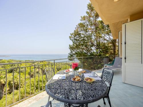 Santa Flavia Apartment | Apartment Cicladi Tinos by Interhome