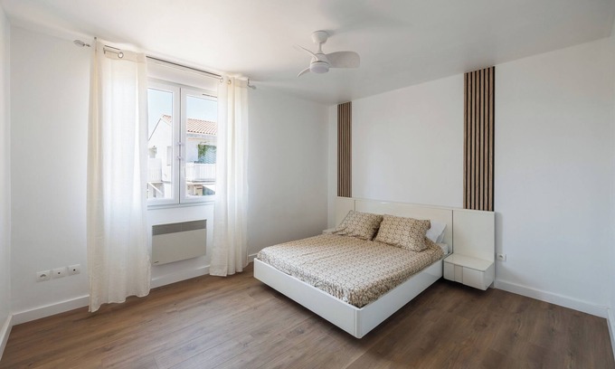 Port-de-Bouc Apartment | Apartment close to the beach with a view!