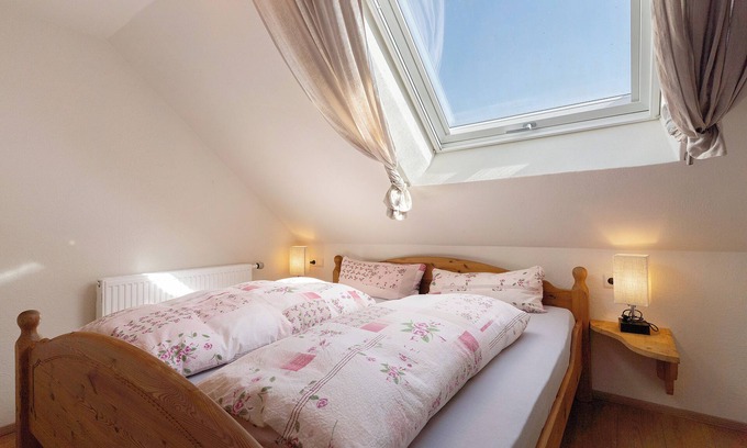 Haslach im Kinzigtal Apartment | Apartment 'Ferienwohnung 2' with Mountain View, Shared Terrace and Wi-Fi