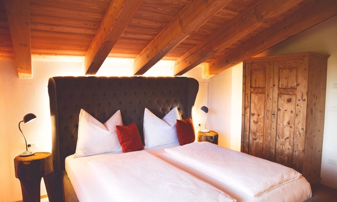 San Pancrazio Apartment | Apartment 'Die Jocherin' with Mountain View, Private Terrace and Shared Garden