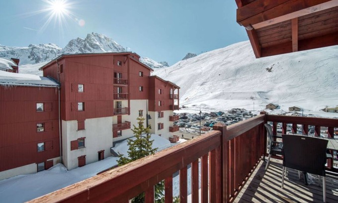 Val Claret Ski Chalet | Apartment Ecrin B 324 – Tignes Val Claret – Balcony with Grande-Motte View