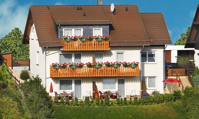 Altenau Apartment | Apartment 'Ferienwohnung Nr 5' with Mountain View, Shared Terrace and Wi-Fi