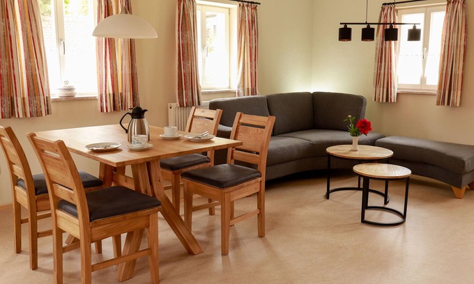 Monchsondheim Apartment | Apartment 'Ferienwohnung Stübla' with Private Terrace, Shared Garden and Wi-Fi