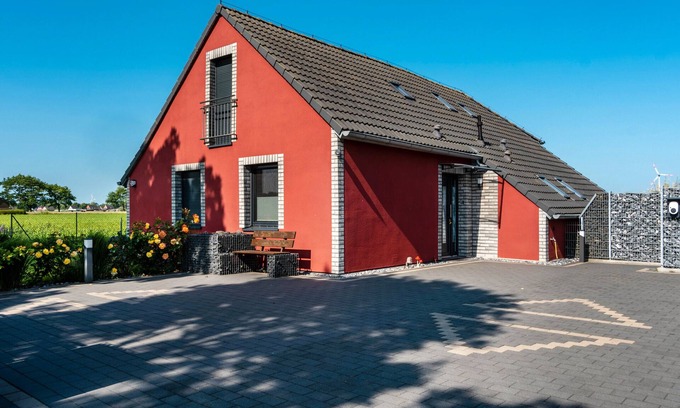 Ihlow Apartment | Apartment 'Fewo Kaso' with Private Garden, Wi-Fi and Air Conditioning