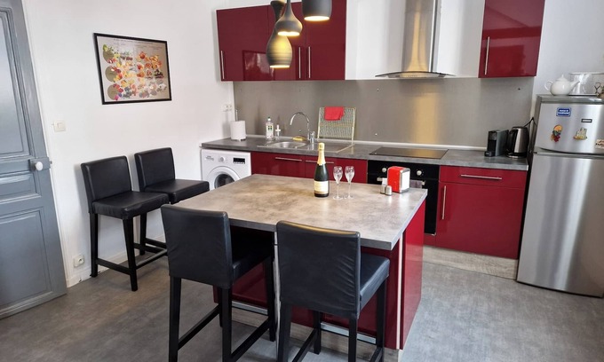 Epernay Apartment | Apartment for 4 people in the heart of downtown Epernay- Champagne,