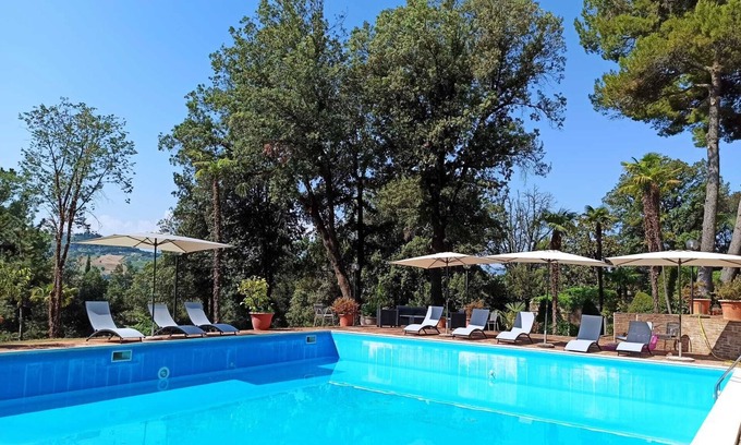 Treia House | apartment for 6 people in Villa Luzi farmhouse