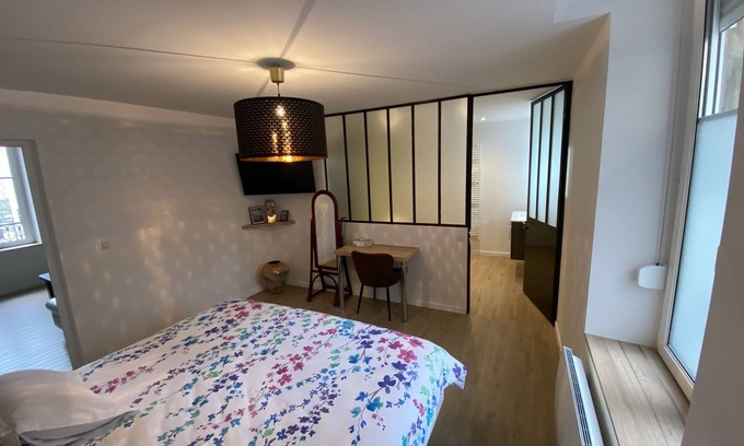 Contrexeville Apartment | Apartment-Gaby-City-Ensuite with Shower-City view