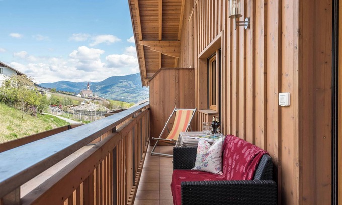 Feldthurns Apartment | Apartment 'Huberhof - Rubens' with Mountain View, Garden & Wi-Fi