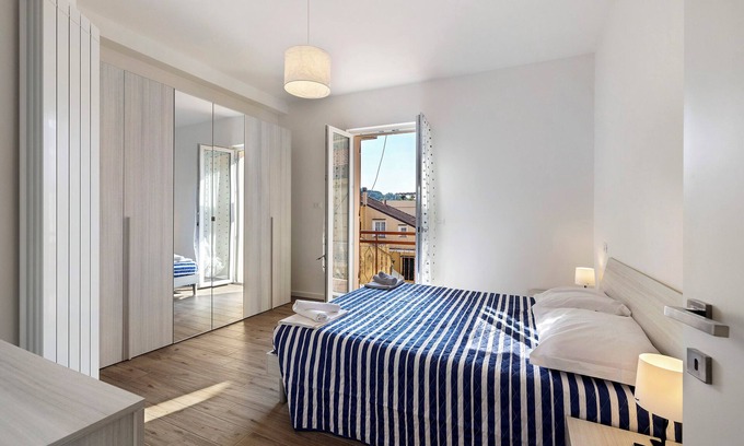 Finalborgo Apartment | Apartment 'Il Borgo Incantato con garage' with Wi-Fi and Air Conditioning