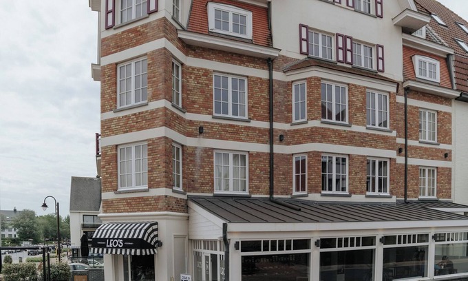 De Haan Apartment | Apartment in De Haan with Stunning Sea Views