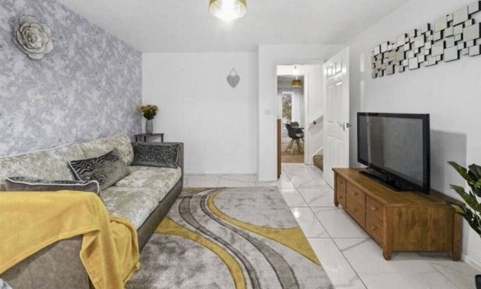 Alvaston House | Apartment in Derby by Leecroft Cosy Stays
