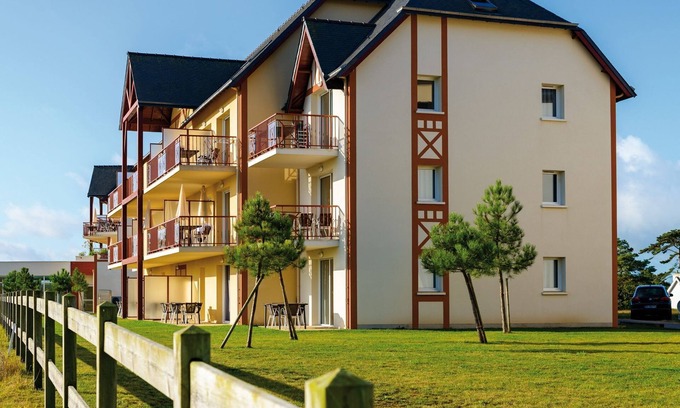 Sables-d'Or-les-Pins Apartment | Apartment in Fréhel near Cap Fréhel