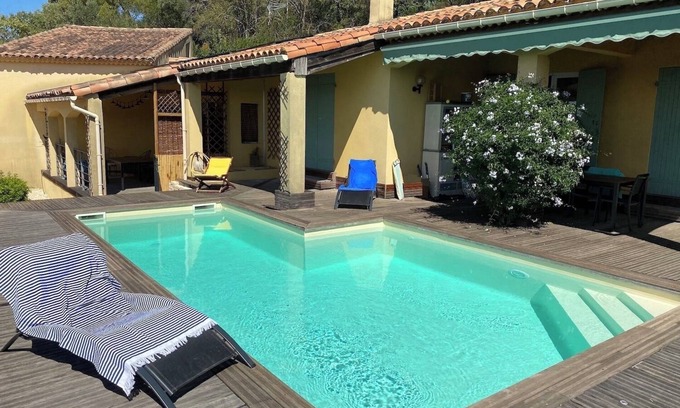 Saint-Benezet Villa | Apartment in house with swimming pool The Terraces of the Vineyard