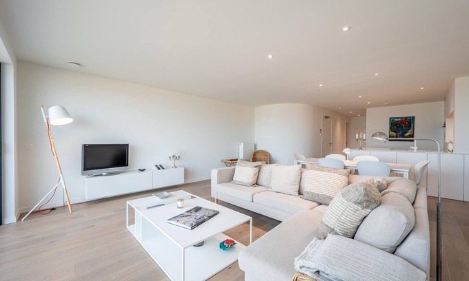 Albertstrand Apartment | Apartment in Knokke with Stunning Sea Views