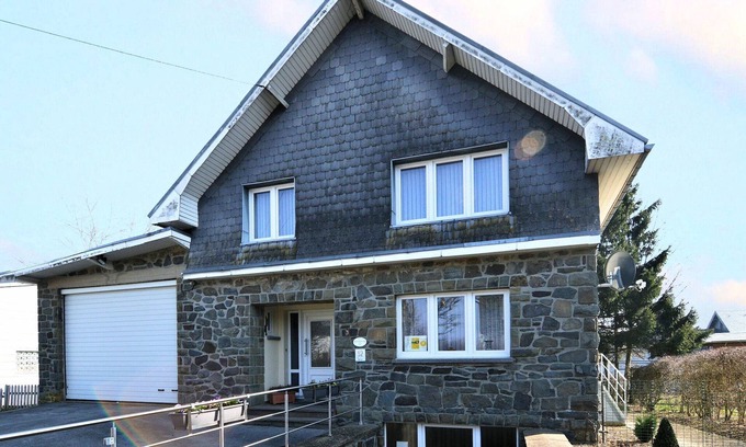 Buetgenbach House | Apartment in Liege with Sauna & Hot Tub