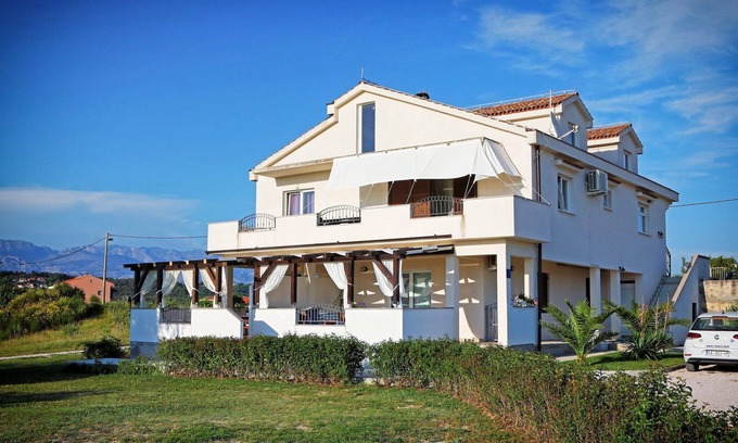 Ljubac Apartment | Apartment in Ljubac near the Sea