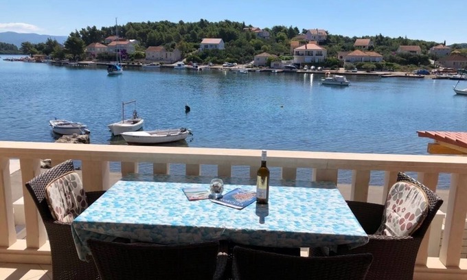 Lumbarda Apartment | Apartment in Lumbarda with Seaview, Terrace, Air condition, WIFI (128-1)