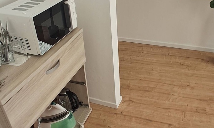 Saint-Laurent Apartment | Apartment in quiet street