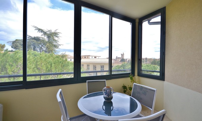 Uzes Apartment | Apartment in residence with swimming pool and parking