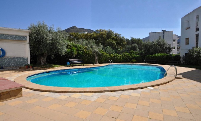 Roses Town Center Apartment | Apartment in Roses with Sea Views & Pool