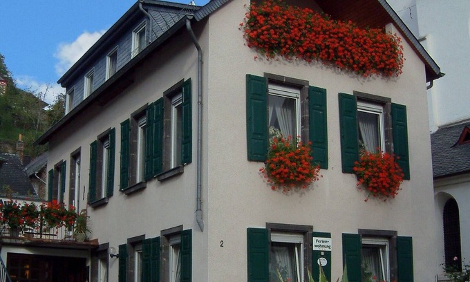 Karden Apartment | Apartment in the historic canons house - 52sqm/2–4 people - WiFi