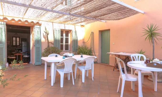 Le Cannet Apartment | Apartment in the heart of Le Cannet with AC, TERRACE, BENAKEY