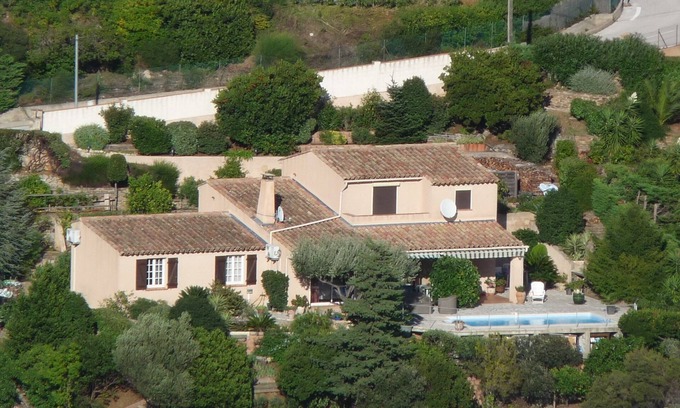 Cavalaire-sur-Mer Apartment | Apartment in villa in Cavalaire