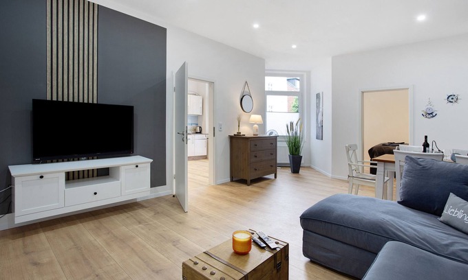 Heppens Apartment | Apartment 'Küstenzauber - Balkon - Top Lage' with Terrace, Balcony & Wi-Fi