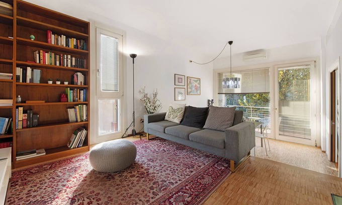 Est Apartment | Apartment 'La Casa Della Luce' with Private Terrace, Wi-Fi and Air Conditioning