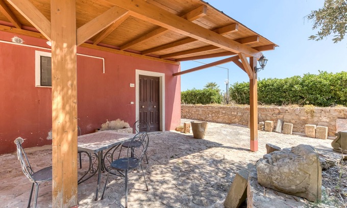 Presicce Apartment | Apartment 'Le Colonie - Casa Padronale' with Private Terrace and Shared Garden