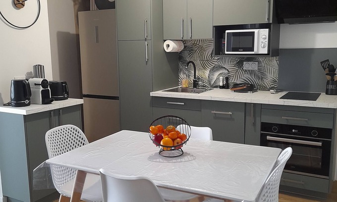 Le Grau-Du-Roi Apartment | Apartment Le Grau-du-Roi sleeps 4-Quartier calme-Tout à pied