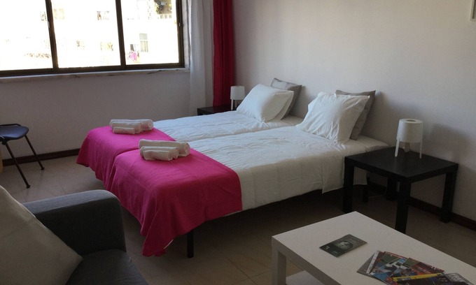 Reboleira Apartment | APARTMENT LISBON - REBOLEIRA (metro/train)