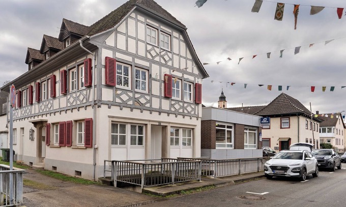 Altdorf Apartment | Apartment 'Merlin' with Wi-Fi